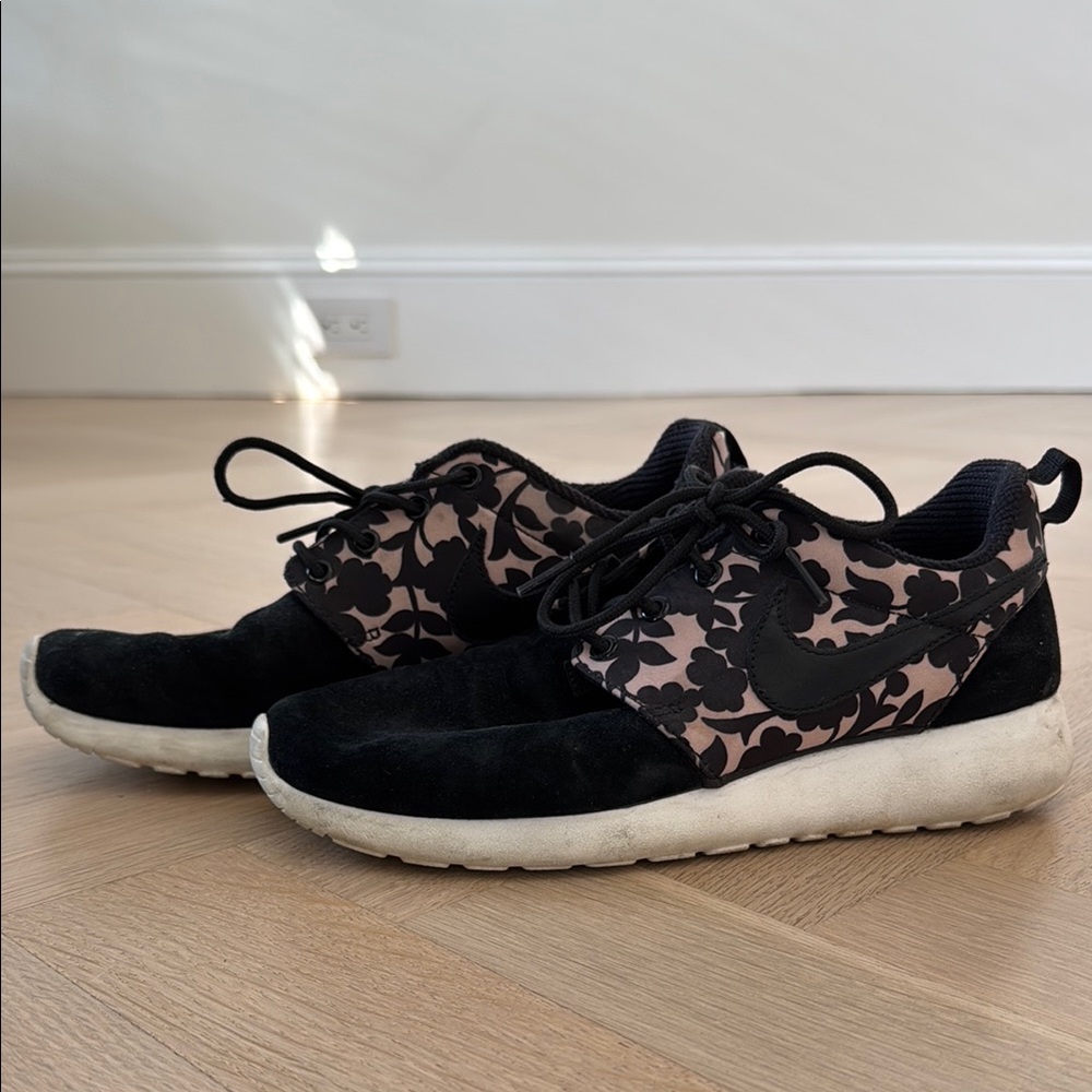 Nike x Liberty of London Sneakers size 7.5